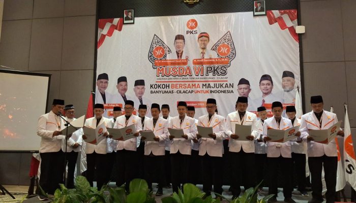 Presiden PKS Kukuhkan Pengurus DPTD Baru Serentak se-Indonesia, Tegaskan Komitmen Partai Islam Rahmatan lil ‘Alamin