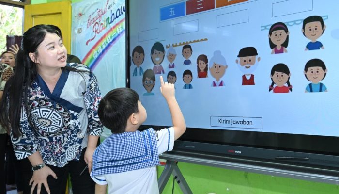 Pemerintah Perkuat Akses Pendidikan Bermutu di Kawasan 3T dan Sekolah Swasta