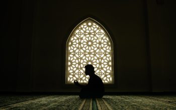 Sahur dan Istighfar: Menjemput Keberkahan di Ujung Malam