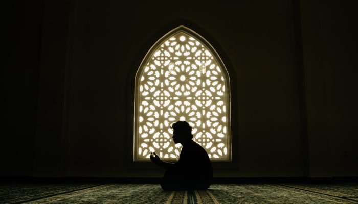 Sahur dan Istighfar: Menjemput Keberkahan di Ujung Malam