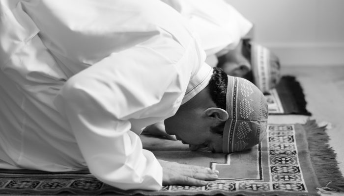 Terjebak Macet Saat Mudik? Begini Cara Salat Tanpa Harus Turun dari Kendaraan