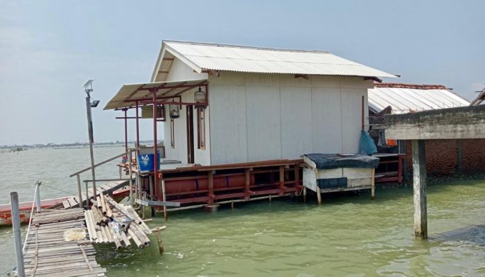 Pemprov Jateng Genjot Pembangunan Rumah Apung untuk Warga Terdampak Rob di Demak