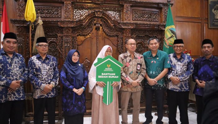 Baznas Banyumas Serahkan 29 Rumah Layak Huni, Pemkab Dorong Kolaborasi Penanganan Kemiskinan