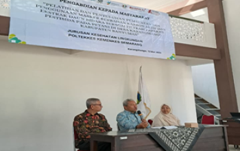 Pelatihan Masker Karbon Aktif di Karangmangu, Petani Diedukasi Bahaya Paparan Pestisida