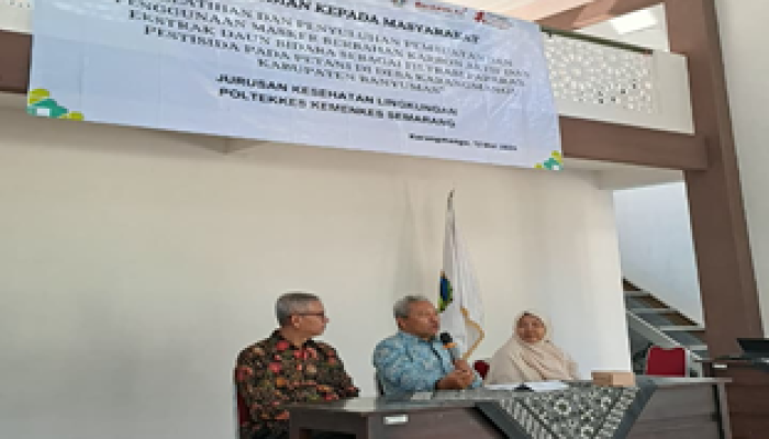 Pelatihan Masker Karbon Aktif di Karangmangu, Petani Diedukasi Bahaya Paparan Pestisida