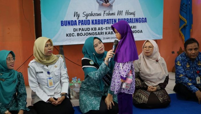 Bunda PAUD Purbalingga Serahkan Bantuan Edukasi dan Ajak Anak Terapkan Hidup Sehat