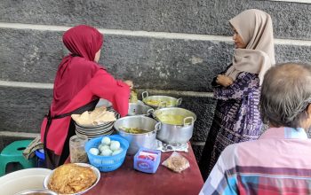 Warung Sorjem Purwokerto: Tempat Makan yang Mengajarkan Saya Bahwa Bahagia Itu Kadang Cuma Butuh Telor Balado dan Mendoan Hangat