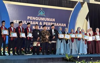 SMP ISTIQOMAH SAMBAS Raih Peringkat Nilai TKA SMP Tertinggi Se-Kabupaten Purbalingga dan Cetak Hafidz 25 Juz