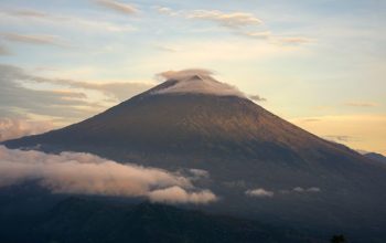 Di Balik Tren Healing ke Gunung, Ada Ancaman yang Sering Diremehkan