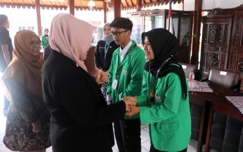 KKN UIN Saizu di Banyumas: Mahasiswa Diminta Tak Sekadar Menjalankan Program, tetapi Belajar dari Kehidupan Desa