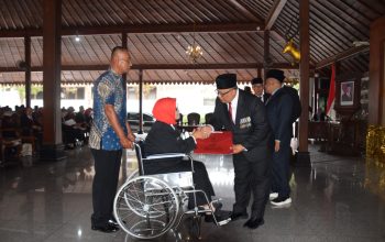 144 ASN Banyumas Terima Satyalancana Karya Satya, Penghargaan Juga Diberikan kepada ASN Berprestasi