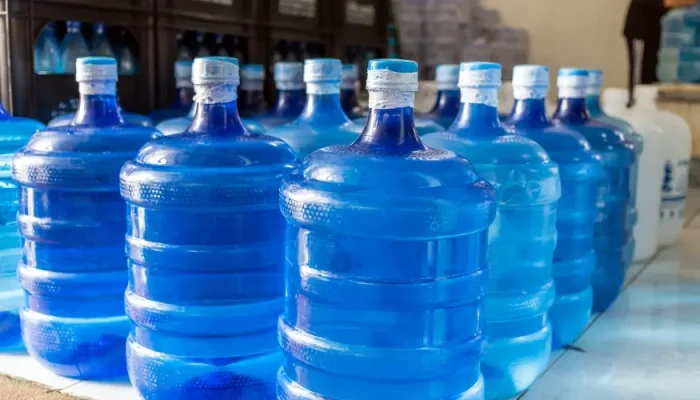 Air Minum Isi Ulang Aman Dikonsumsi? Dosen Umsura Jelaskan Risiko dan Cara Memilih Depot