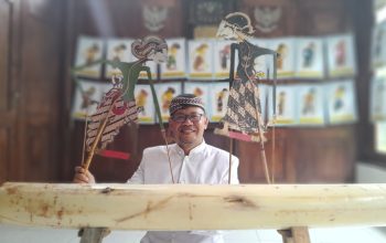 Nassirun Purwokartun Membawa Kisah Babad Banyumas ke Panggung Wayang