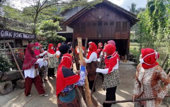Membawa Babad Banyumas ke Bunyi Lesung