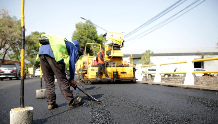 Tuntaskan Jalan Rusak Lintas Provinsi, Pemprov Jateng Targetkan Selesai Desember 2026