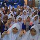 SMP IT Harapan Bunda dan Yakult Edukasi Kesehatan Pencernaan Siswa